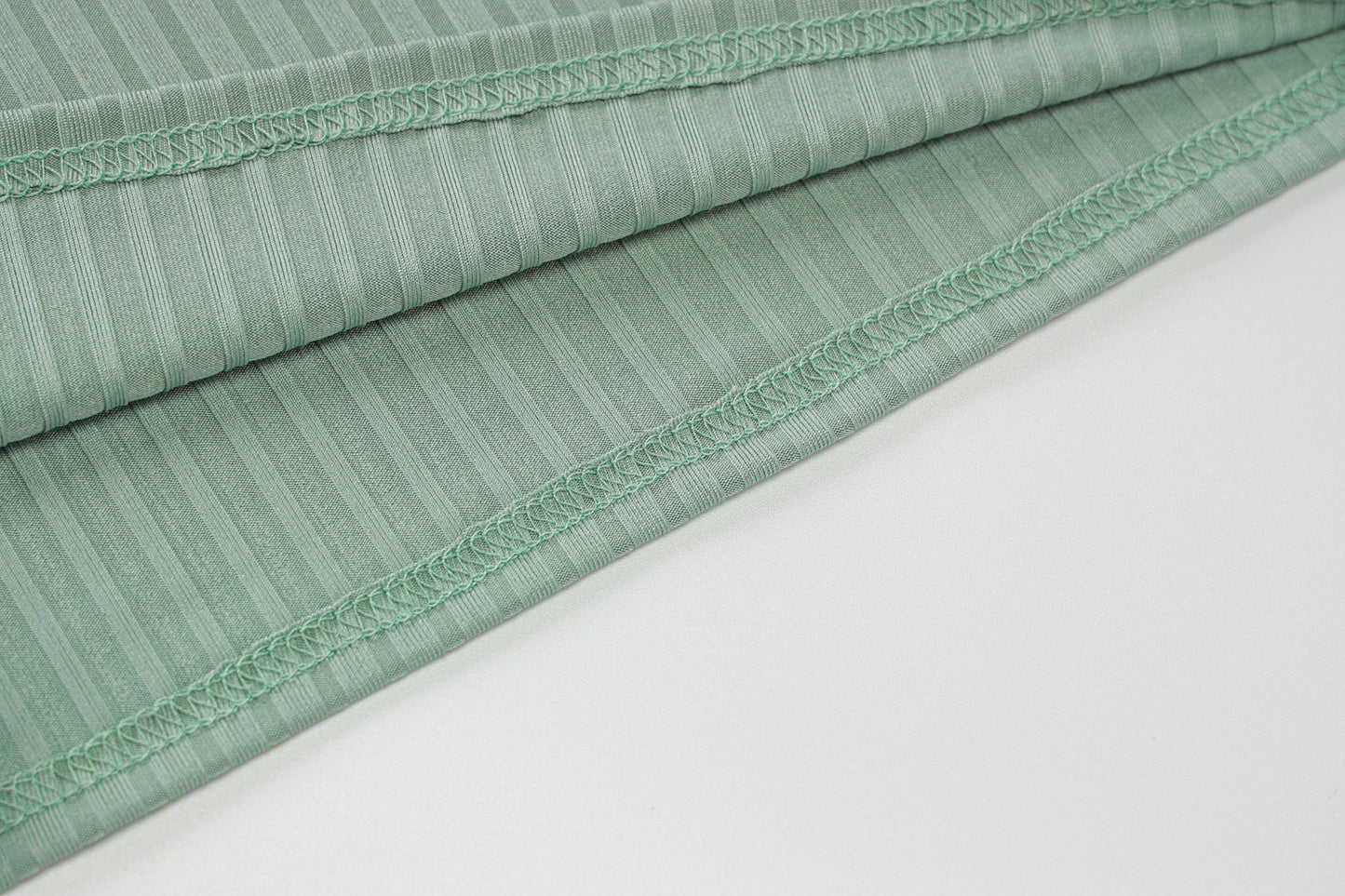 Robe mini moulante en maille côtelée – Femme